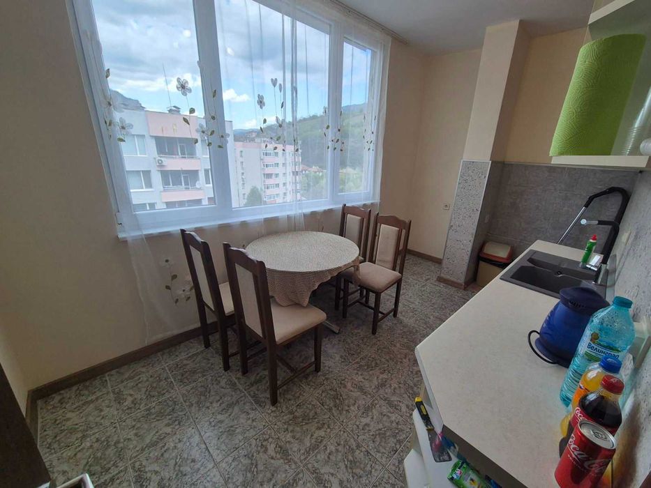 Продава се Тристаен апартамент в Тетевен - 75000 кв.м за 1 €/кв.м - Снимка #5