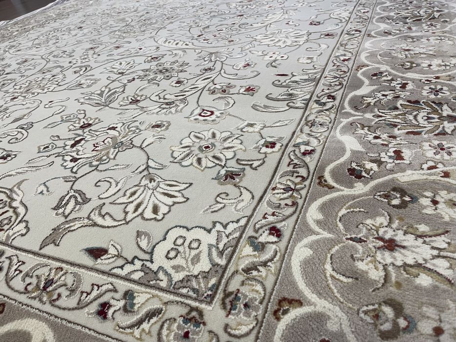 Продается ковер турецкий 2,5 на 3,5 метра