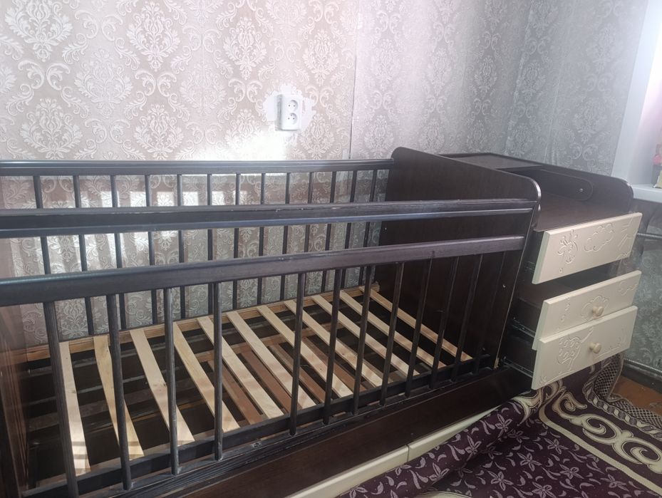 Продам детскую кроватку