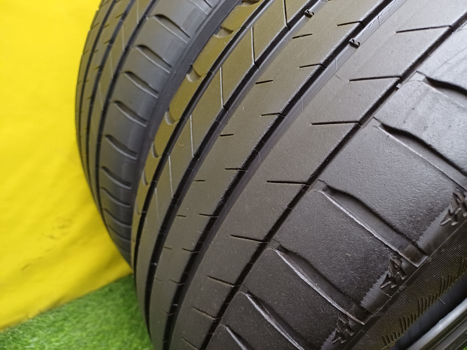 Шины 235/55 R19 Michelin пара.
