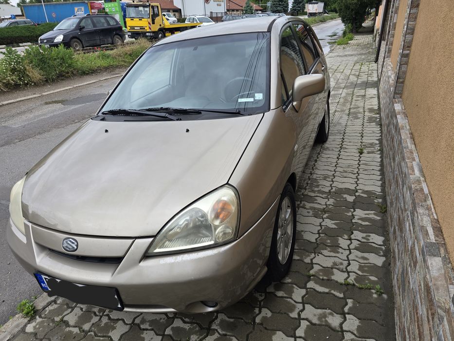 Кола Suzuki Liana