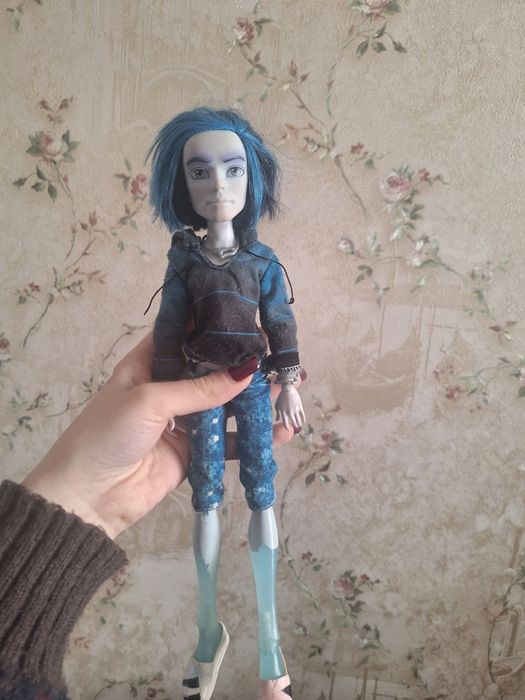 продам кукол монстр хай