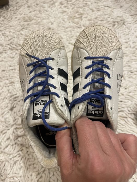 Кроссовки для девочки и идеале. 27 размер