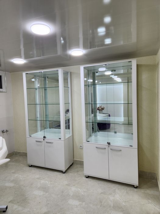 Витрина для салон красоты