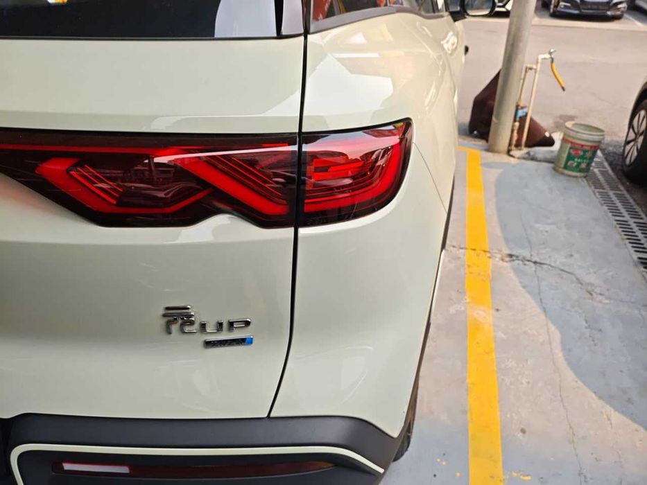BYD Yuan UP Intelligent Driving Version 401 KM Dynamic Edition