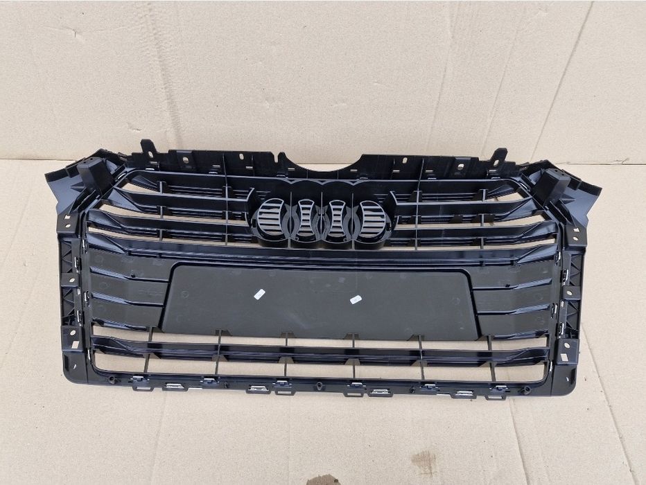 Grila centrala Audi A4 B9 NOUA 2015-2018