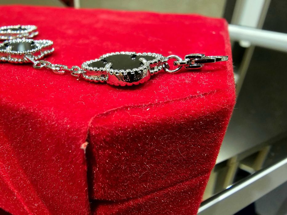 Van Cleef & Arpels VCA Silver Black 5 Motifs Alhambra Дамска Гривна