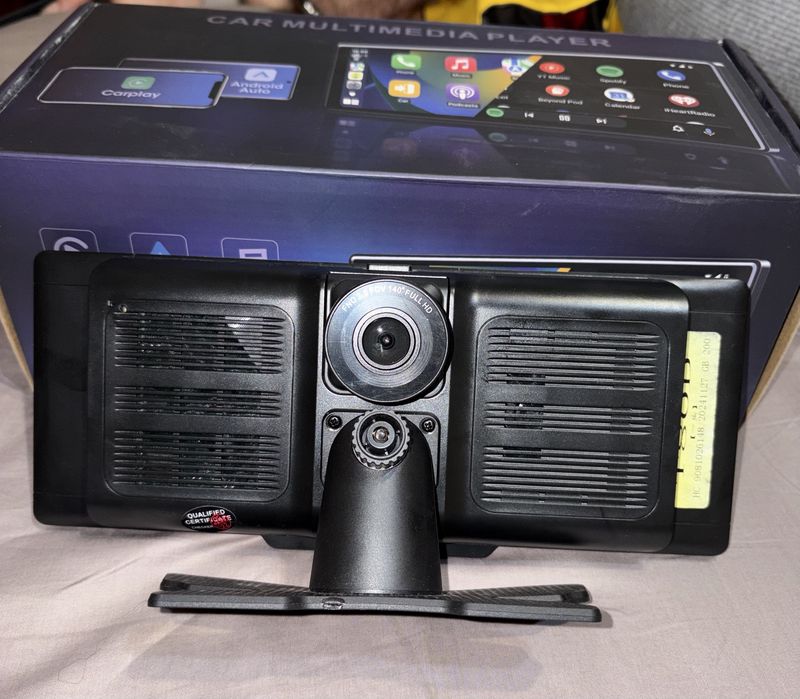 Vand navigatie auto universala cu camera fata incorporata si camera spate + camera spate de rezerva bonus