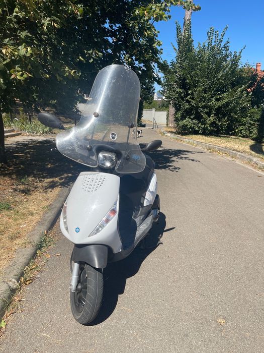 Scooter piaggio zip