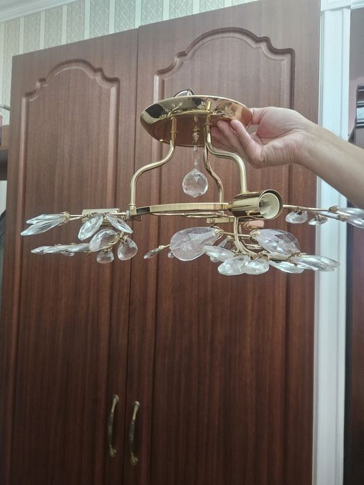 Люстра трёхрожковая