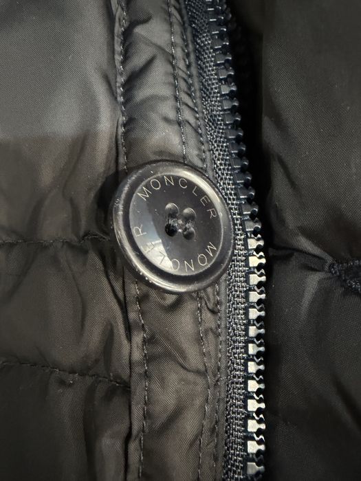 Пуховик на мальчика Moncler