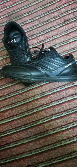 Кроссовки продам мужские