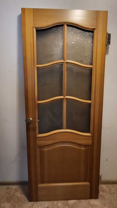 Дверь межкомнатная деревянная