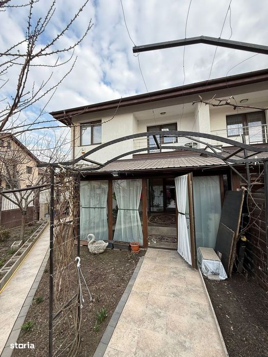 Vila tip Duplex , gata de mutat!