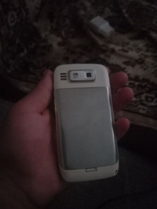 NOKIA E72 минус только экран