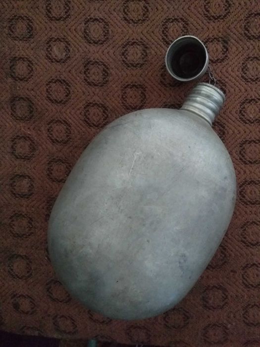 Продам алюминиевую фляжку