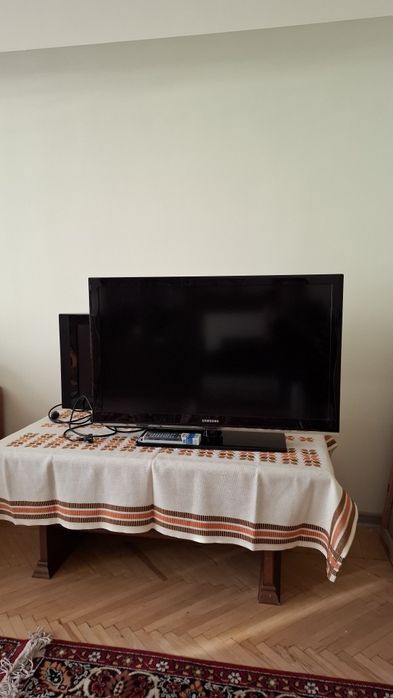 Два ЖК-Телевизора Samsung