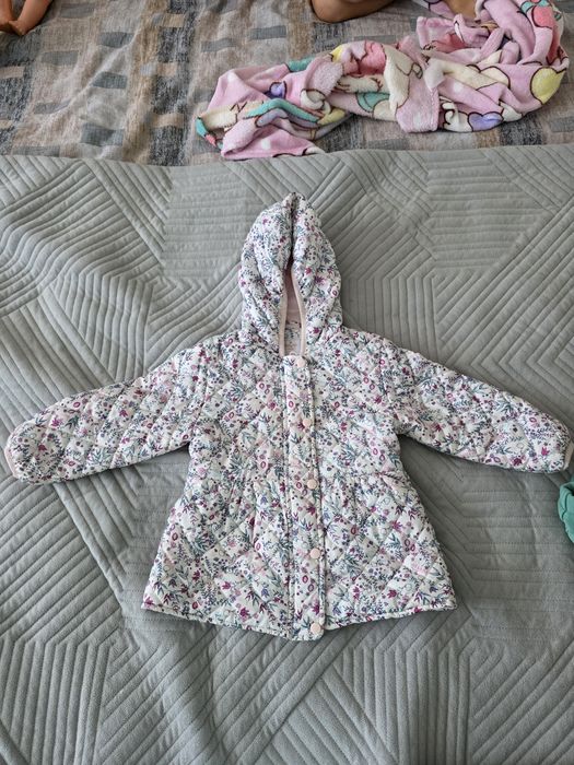 Продам детскую куртку