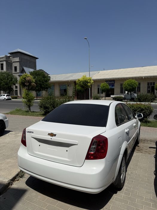 Chevrolet Gentra 2023 yil tozza kraska
