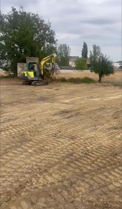 De închiriat miniexcavator! Lucrări rapide și eficiente!