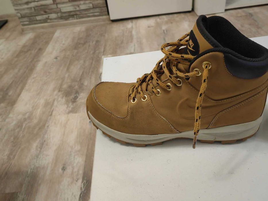 Оригинални NIKE зимни обувки, 42 размер