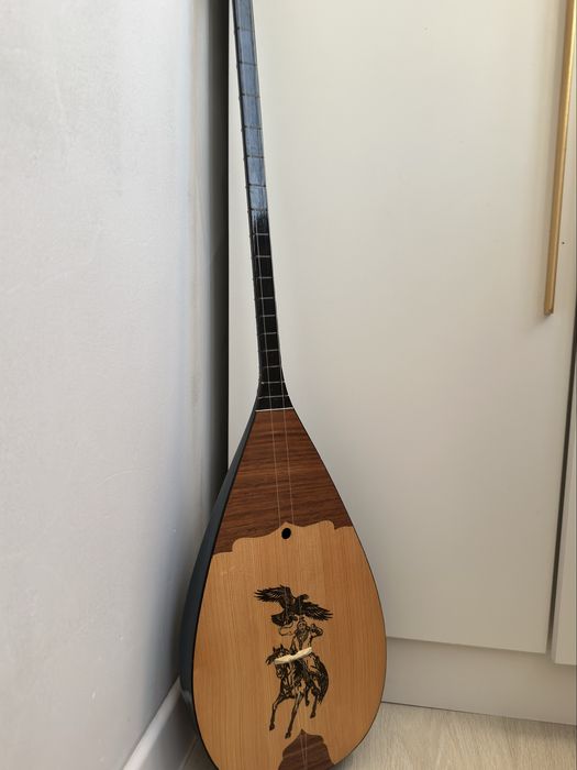 Домбыра с чехлом