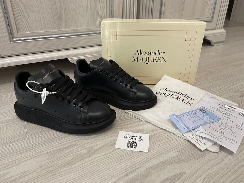 Adidasi ALEXANDER MCQUEEN l Produs NOU Unisex Fete Adidasi Baieti Fete | Unisex | Adidasi model NOU 2026 | Calitate PREMIUM | Alexander Mcqueen NEGRU
