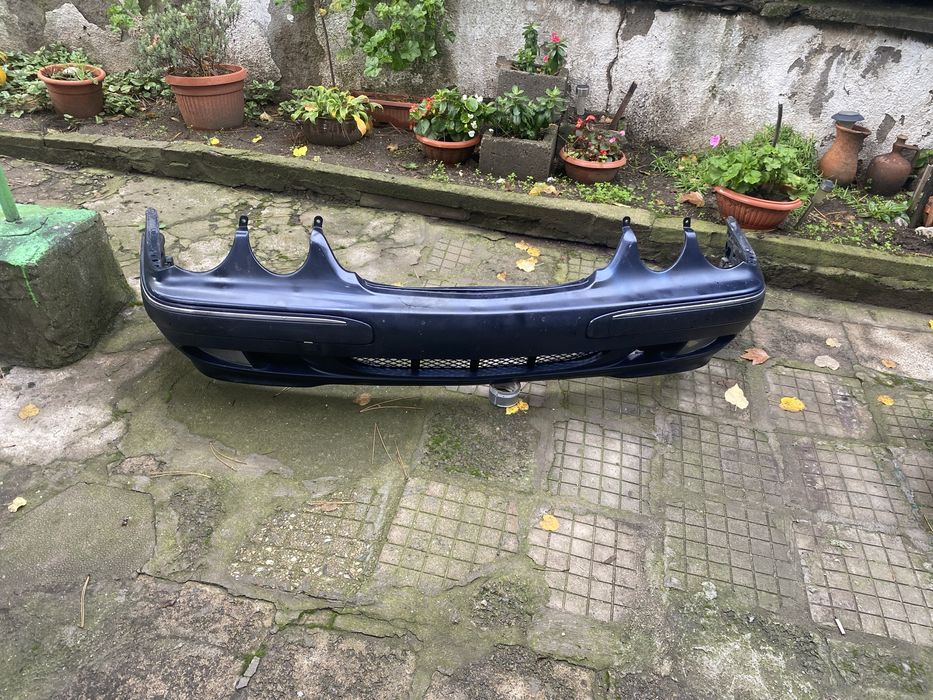 Предна броня за Мерцедес Е200