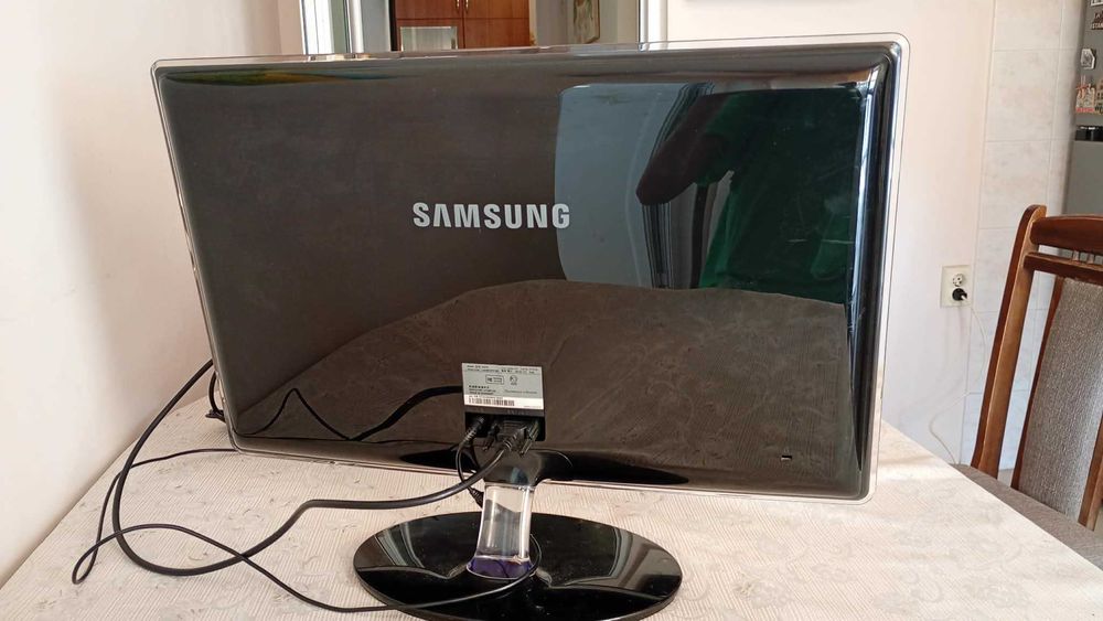 Продавам Монитор Samsung SyncMaster P2370 - Като нов