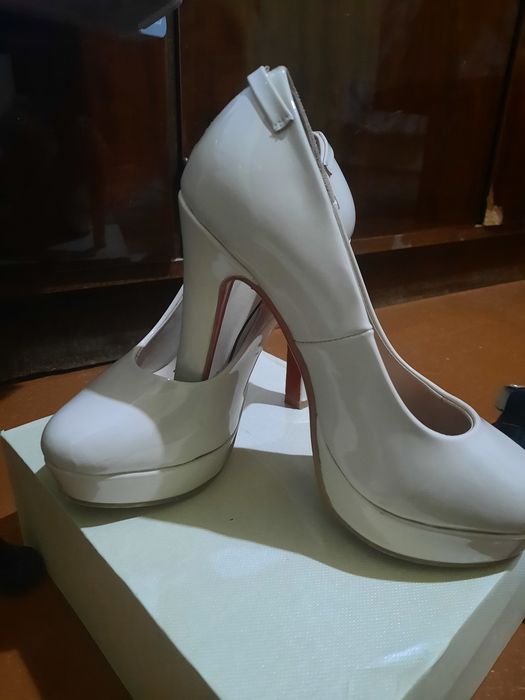 Женски туфли малочные