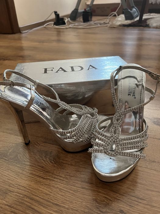 Дамски елегантни сандали- 37 номер