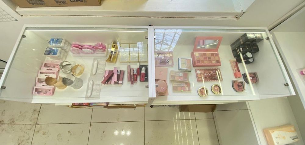 Шкаф для бизнеса