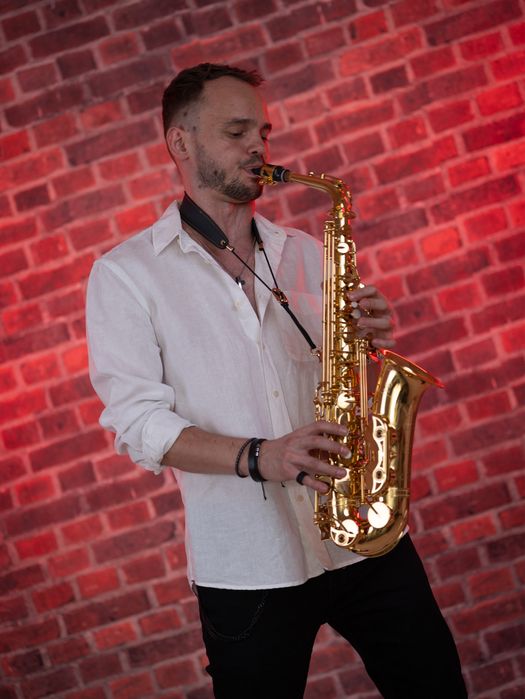 Servicii muzicale Saxofonist / Saxophonist
