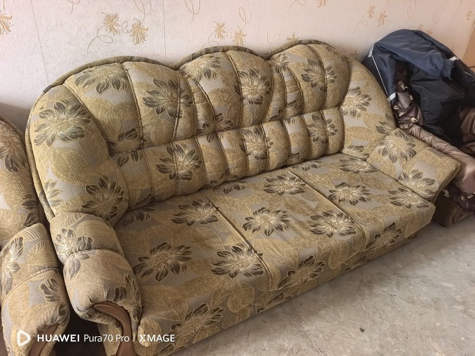 Холна гарнитура в състояние на нова