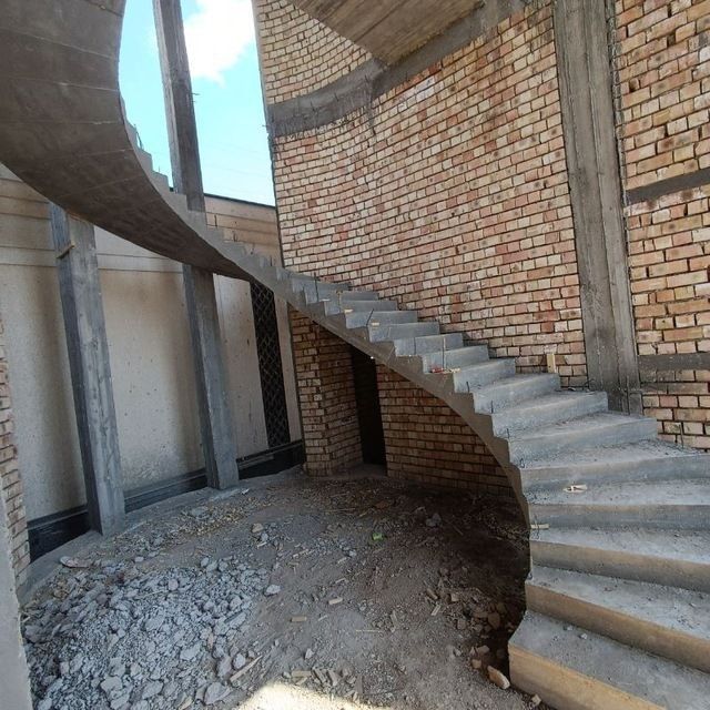 Barcha turdagi beton zina quyish hizmati