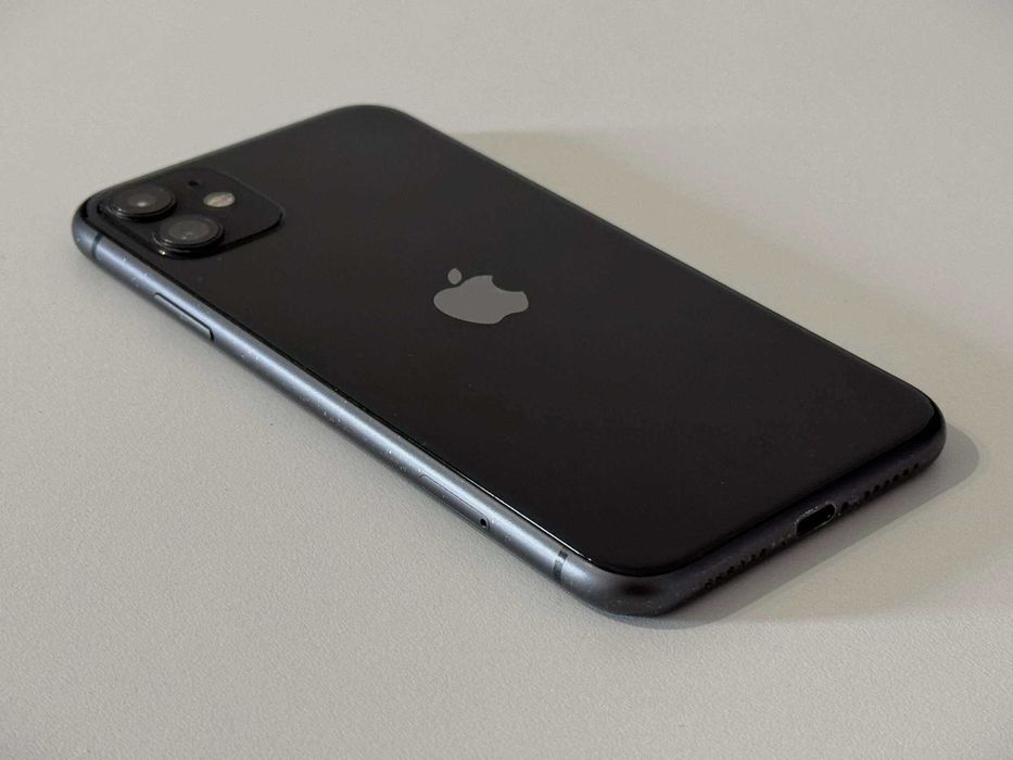 Бартер! iPhone 11 Black (Черен) iCloud