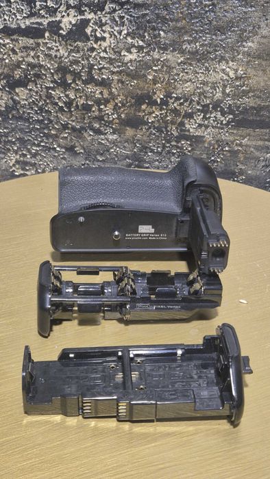 Canon EOS 6D Mark I Full-Frame + battery grip PIXEL + 2 acumulatori