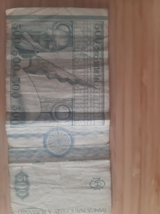 Vand bancnota de 500 de lei