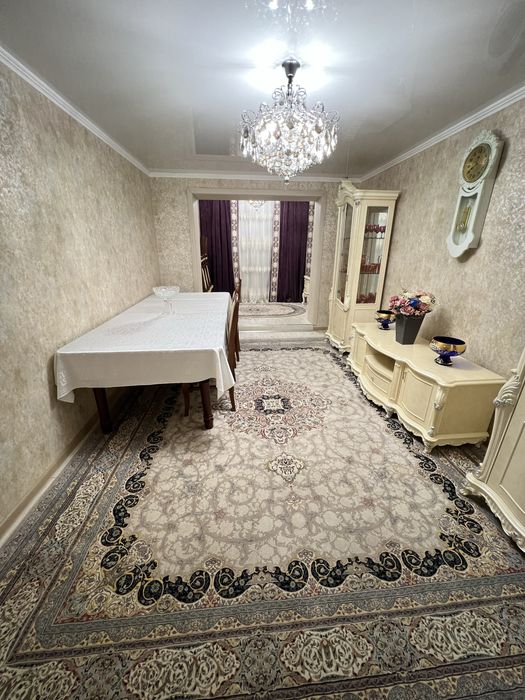 Продам квартиру 4-х комнатную с ремонтом на Мирзо Улугбекском  р-не