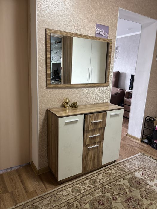 Прихожая комод зеркало шкаф