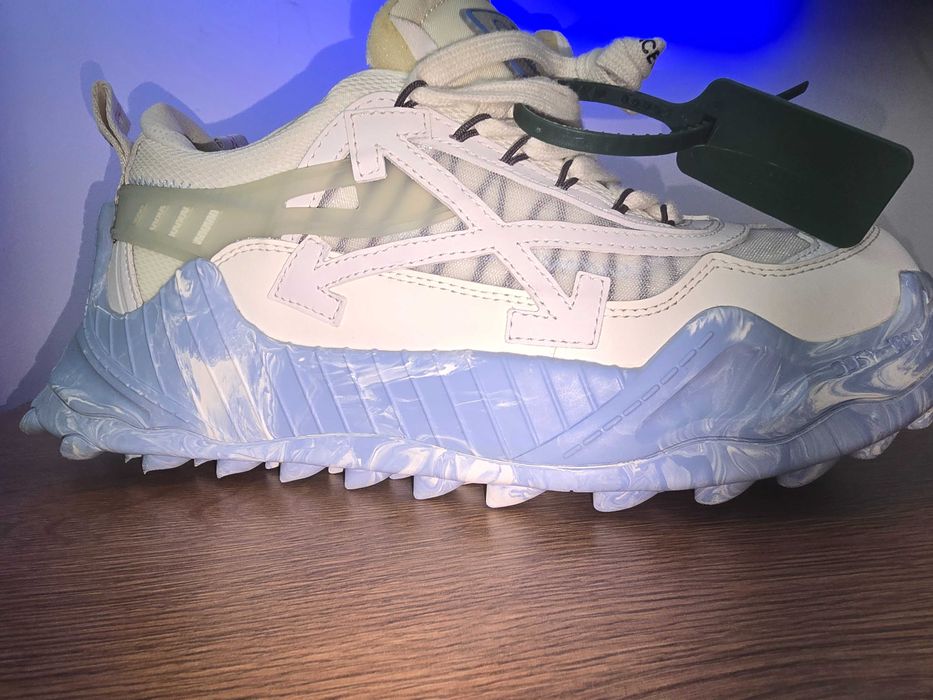 Adidasi -OFF WHITE ODSY- 43-stare FOARTE BUNA-albi