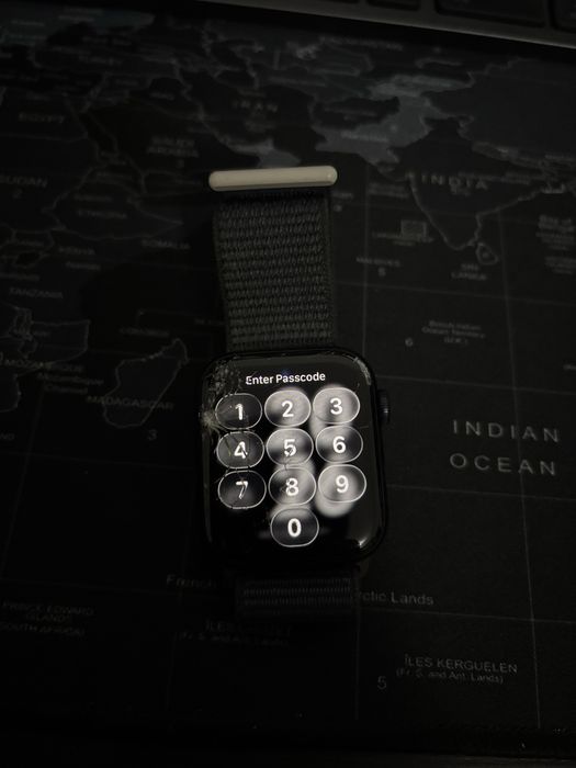 Apple Watch SE 2023