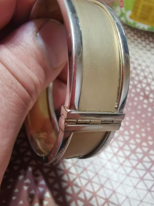 Продавам златна  дамска  гривна.36,71