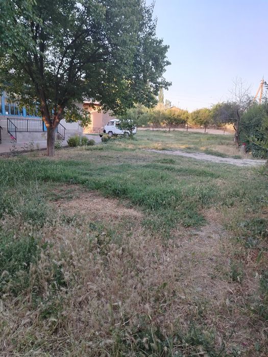 Uy sotiladi 23 sotiq