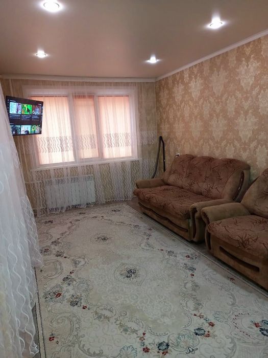 Сдам 2 ком. Камзина 66