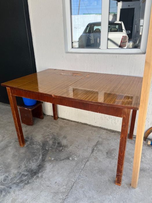 велосипед, бензопила столы, холодильник