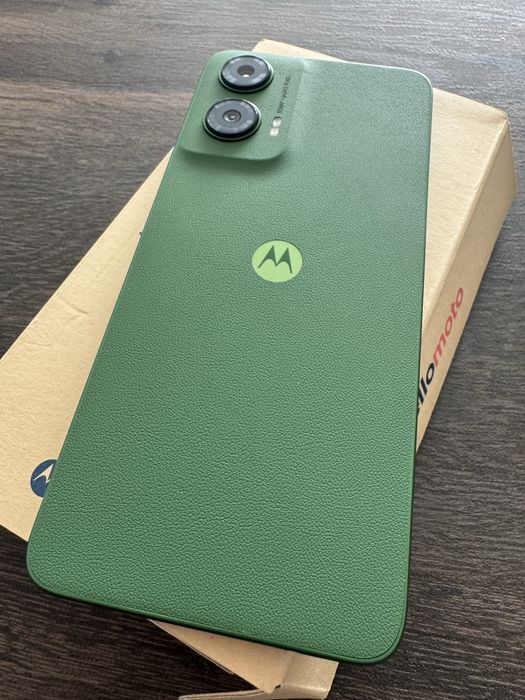 Motorola Moto G35 5G, зелен, нов