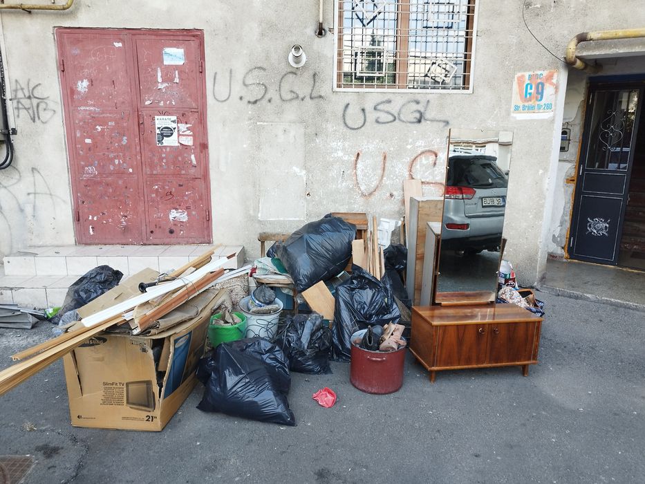 Firma de debarasare mobila veche din apartamente Galati