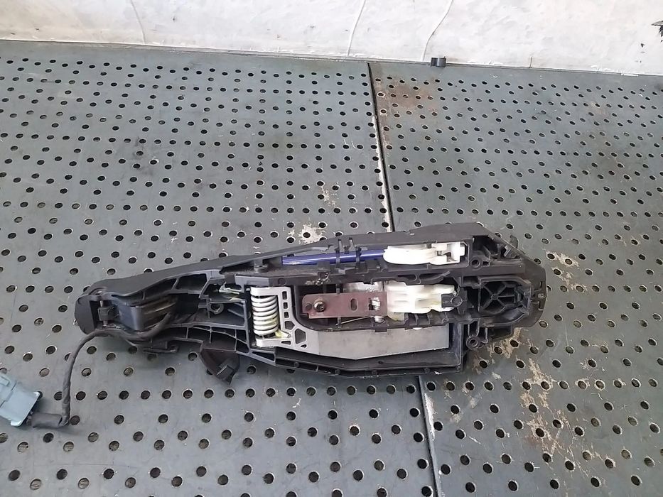 Maner usa dreapta fata peugeot 3008 2 9820340980