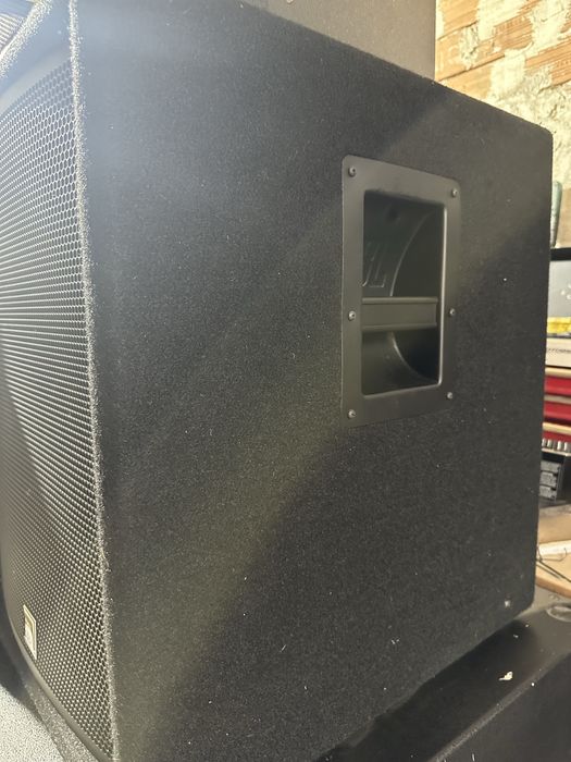 баси JBL JRX 200 series model:JRX218s